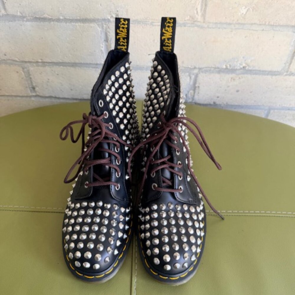 Dr. Martens 1460 studded boot size US women's 11 / 10 men / UK 9 EUC - Picture 4 of 9